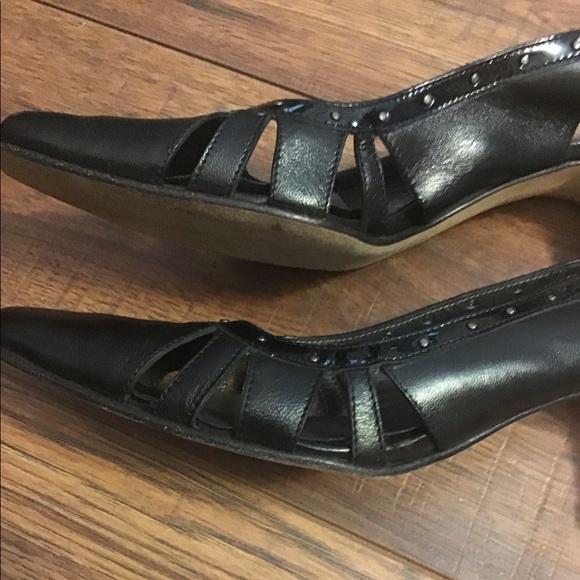 Roberto Capucci kitten heel closed toe sling backs - Picture 6 of 6